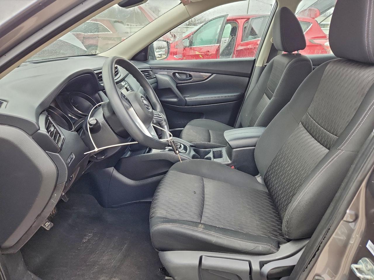 Nissan Rogue S Image 10