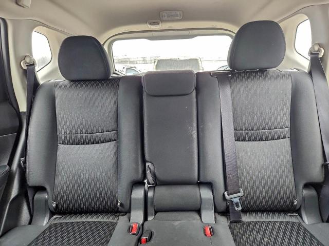 Nissan Rogue S Image 7