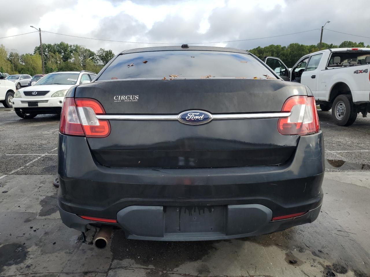 Ford Taurus Se Image 2