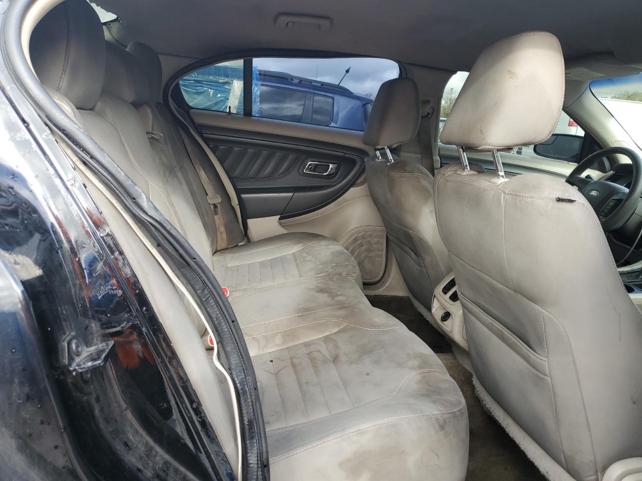 Ford Taurus Se Image 7