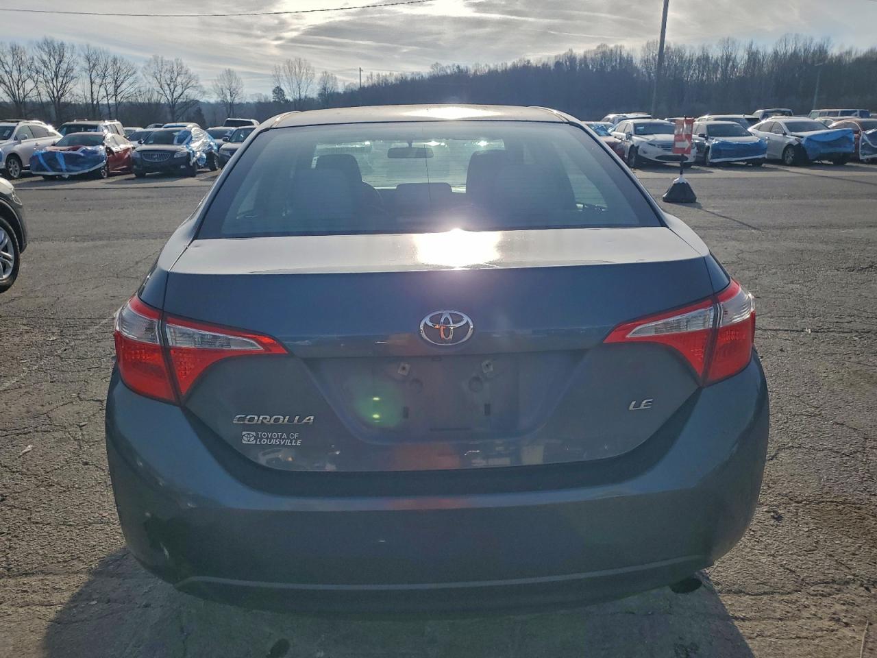 Toyota Corolla L Image 8