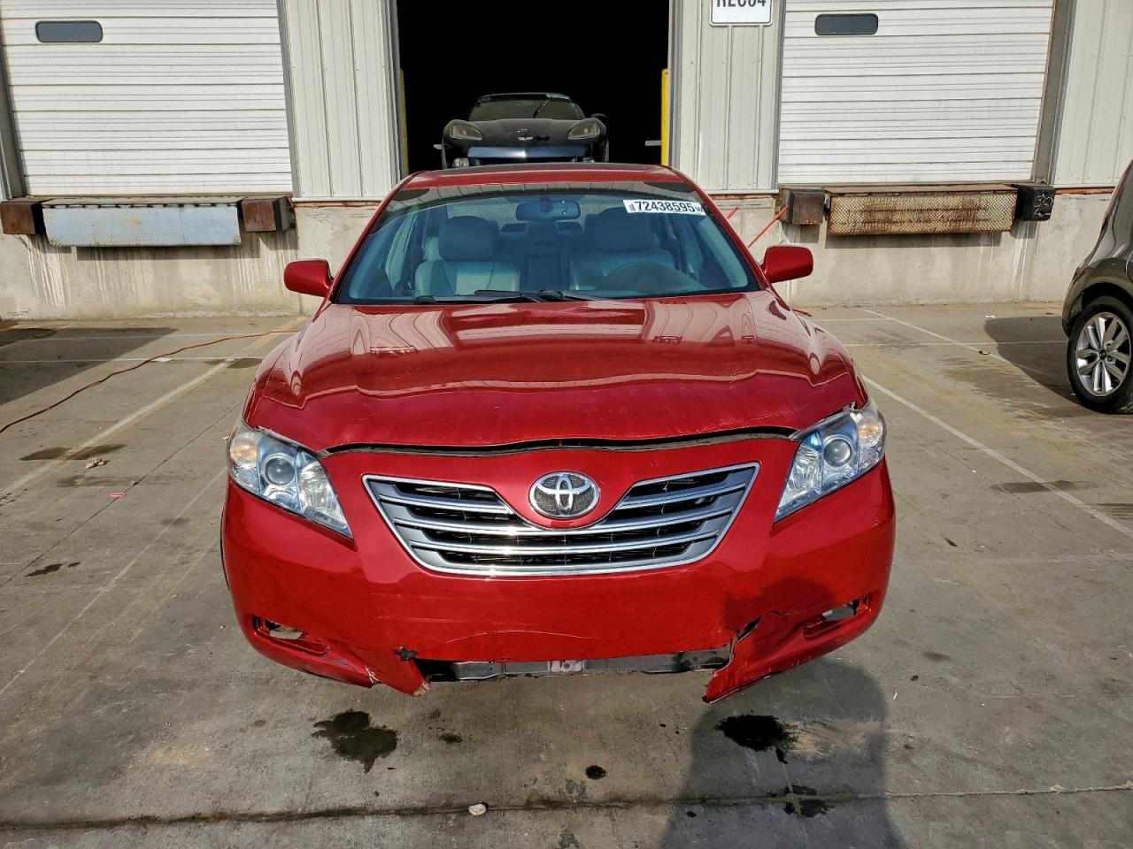 Toyota Camry Hybrid Image 2