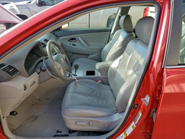 Toyota Camry Hybrid Image 8