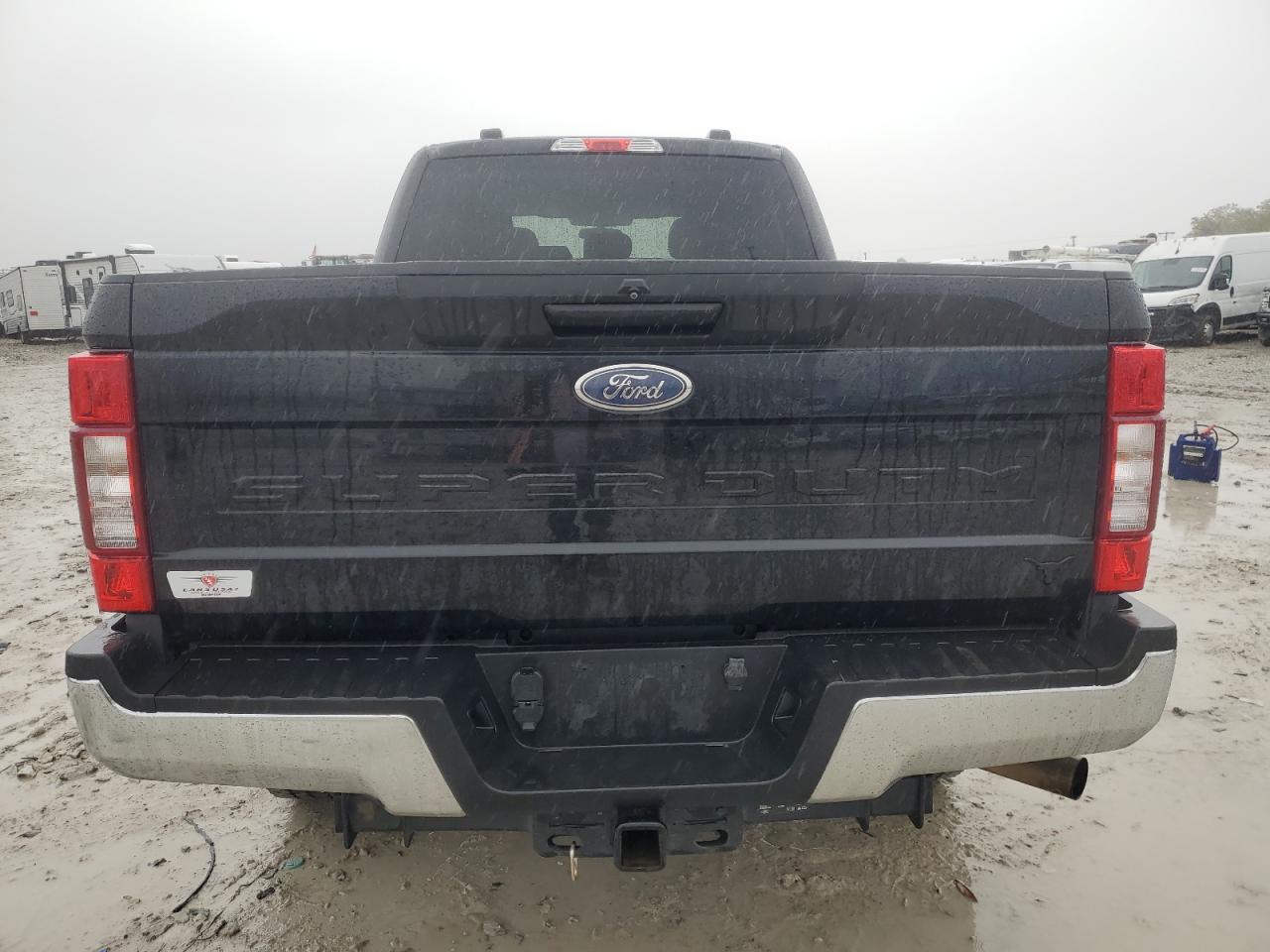 Ford F-350 Super Duty Image 3