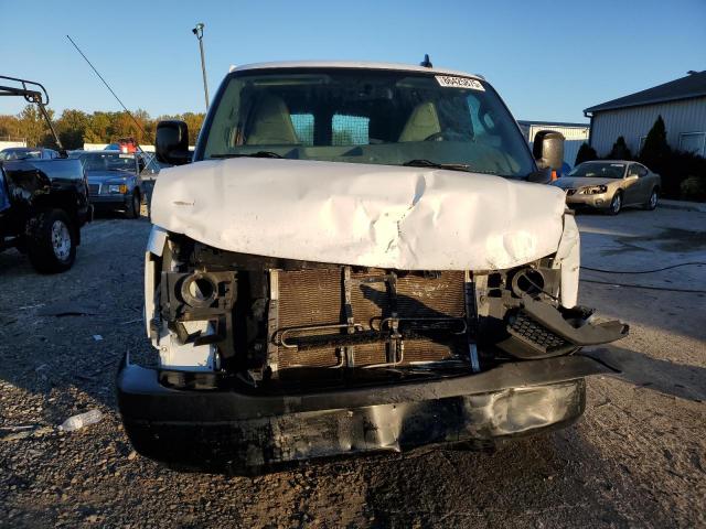 Chevrolet Express Image 2