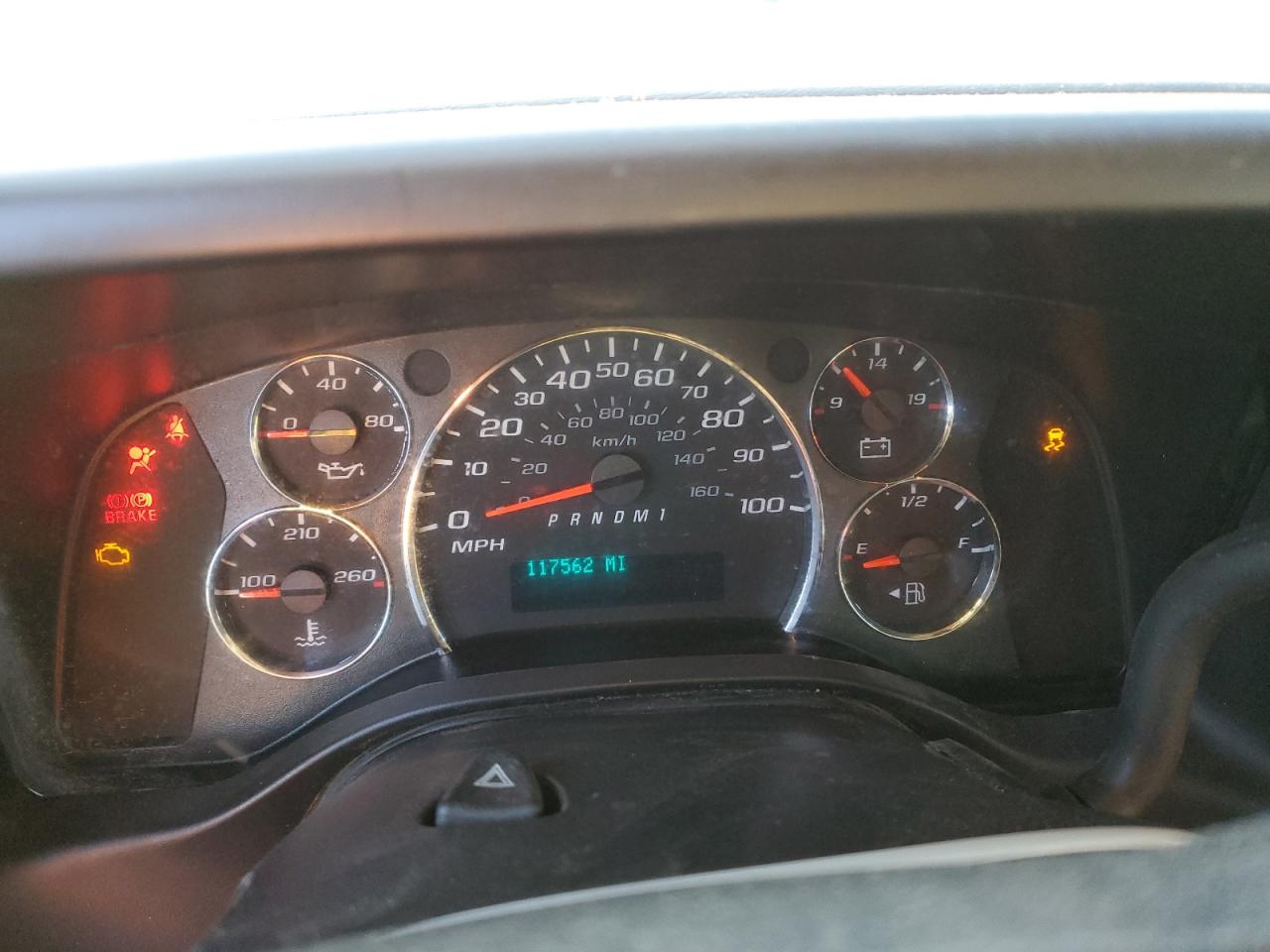 Chevrolet Express Image 4