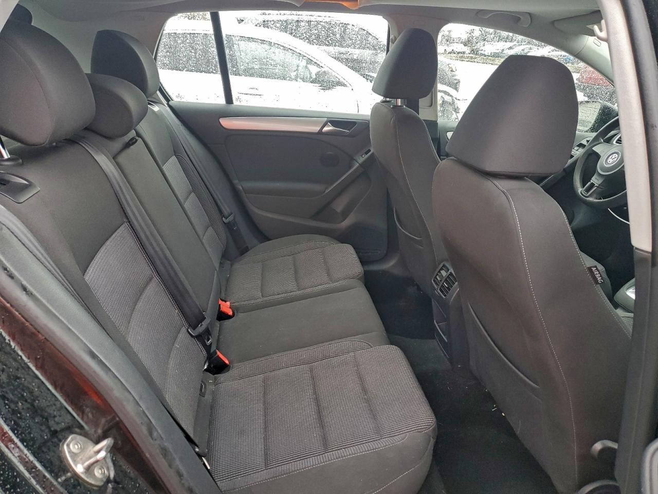 Volkswagen Golf Image 12