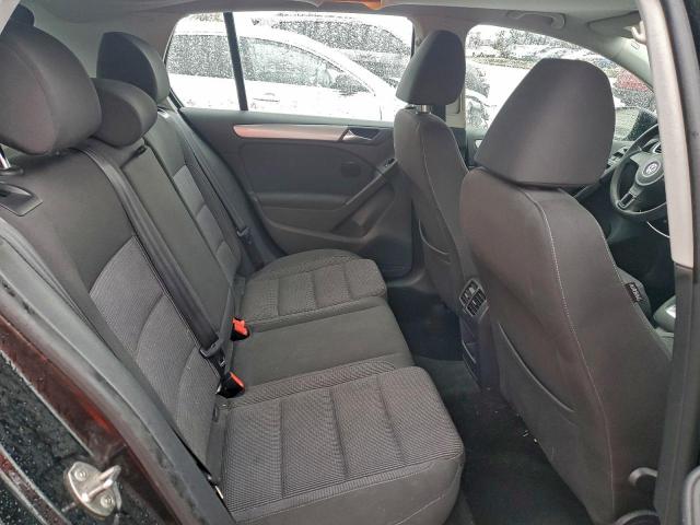 Volkswagen Golf Image 12