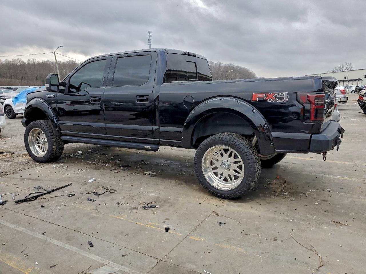 Ford F-150 Supercrew Image 11