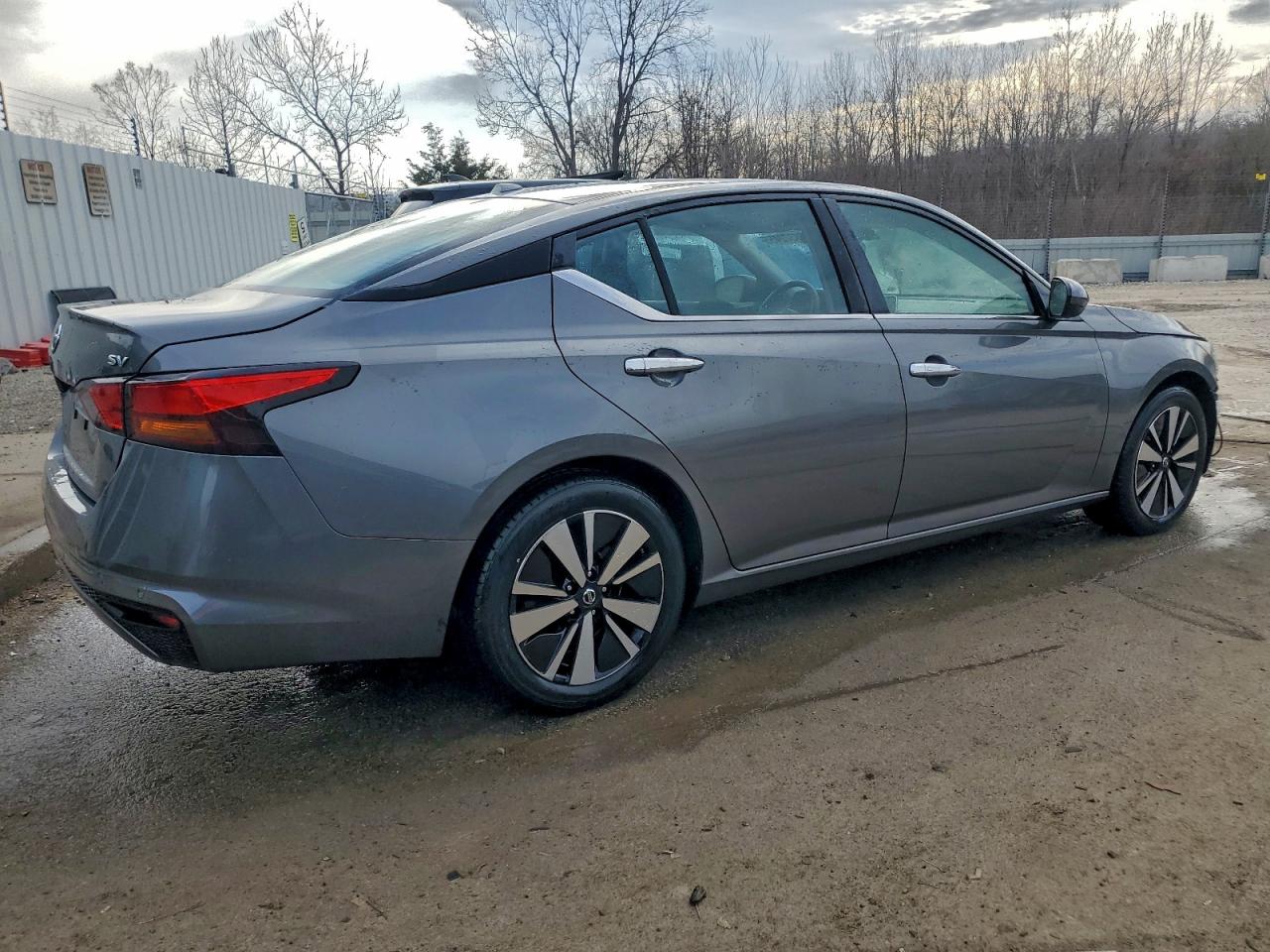 Nissan Altima Sv Image 13