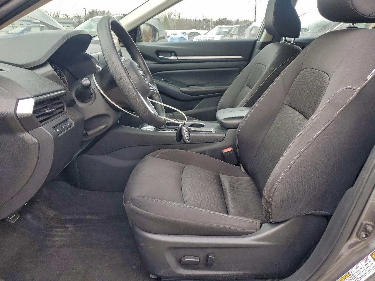 Nissan Altima Sv Image 5