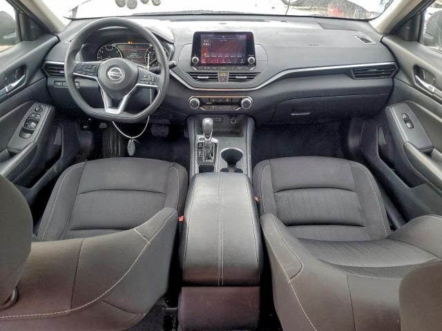 Nissan Altima Sv Image 8