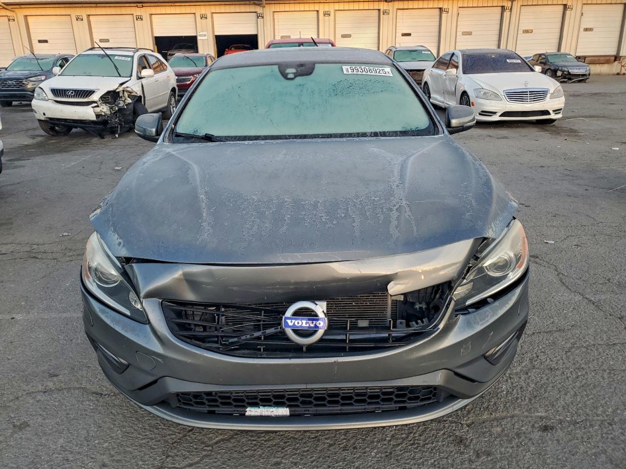 Volvo S60 Dynamic Image 12