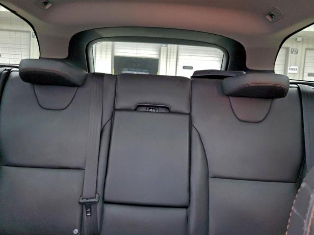 Volvo XC60 T5 Dynamic Image 2