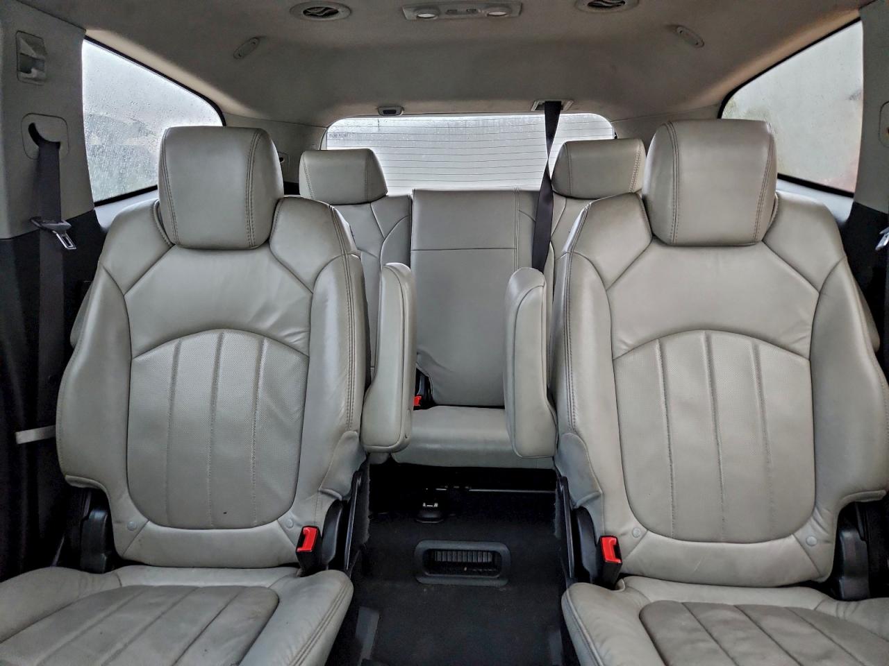 Chevrolet Traverse Ltz Image 8