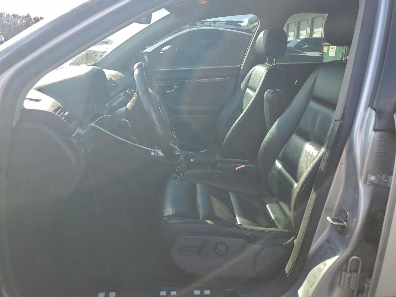 Audi A4 1.8t Avant Quattro Image 9